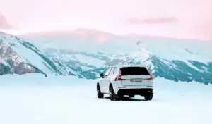 all wheel drive car driving in winter