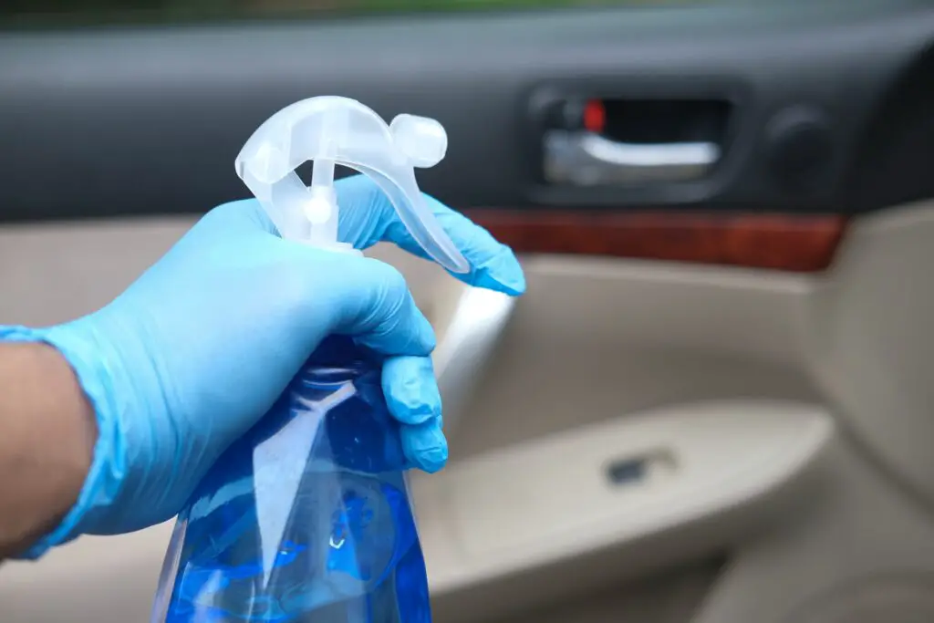 11 Tricks to Remove the Smell of Smoke from the Car